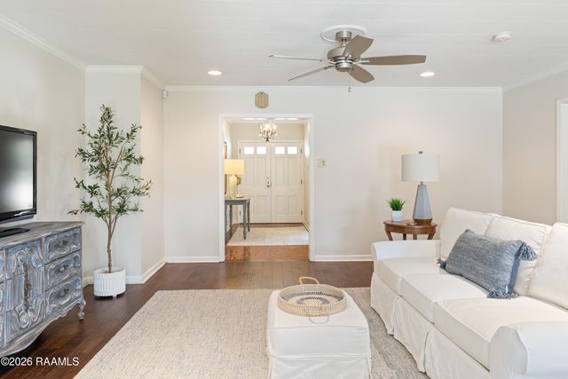 101 S Arlington Drive, Lafayette, LA 70503