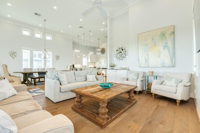 408 Seagrass, Gilchrist, TX 77617