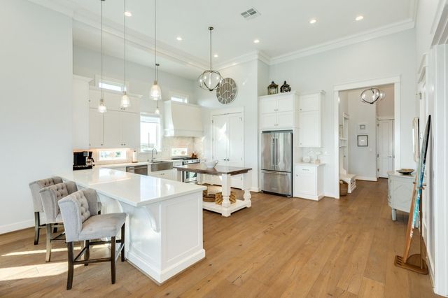 408 Seagrass, Gilchrist, TX 77617