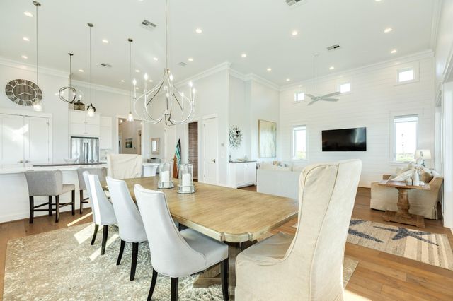 408 Seagrass, Gilchrist, TX 77617