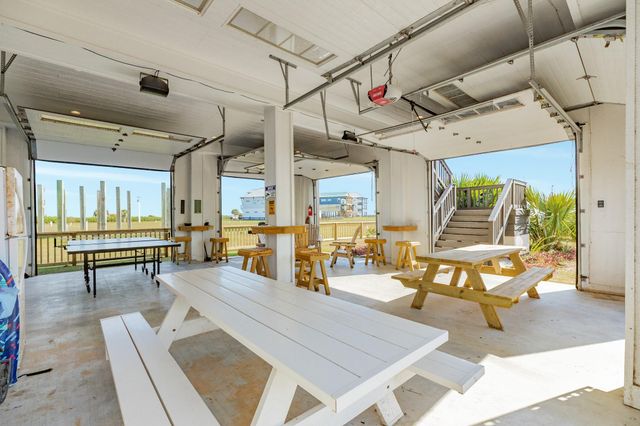 408 Seagrass, Gilchrist, TX 77617