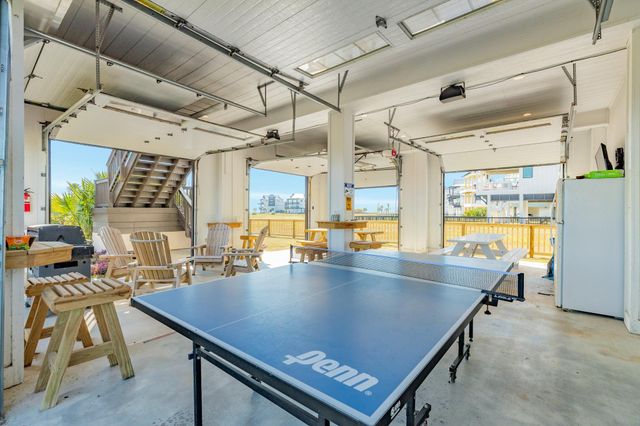 408 Seagrass, Gilchrist, TX 77617