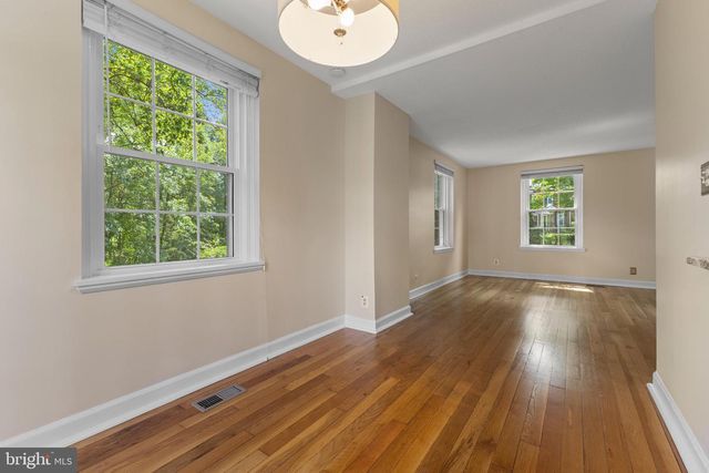 2813 S ABINGDON ST, Arlington, VA 22206