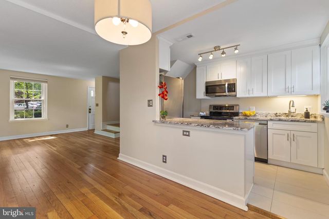 2813 S ABINGDON ST, Arlington, VA 22206