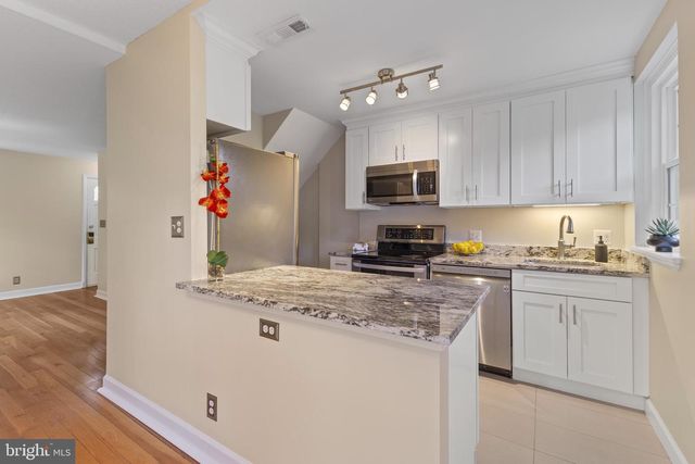 2813 S ABINGDON ST, Arlington, VA 22206
