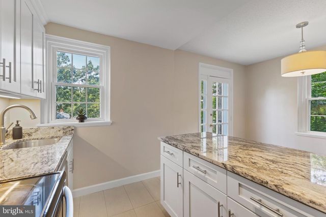 2813 S ABINGDON ST, Arlington, VA 22206