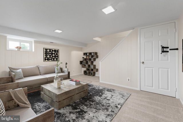 2813 S ABINGDON ST, Arlington, VA 22206