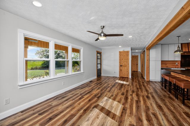 445 Ashley Camp Road, Harrodsburg, KY 40330