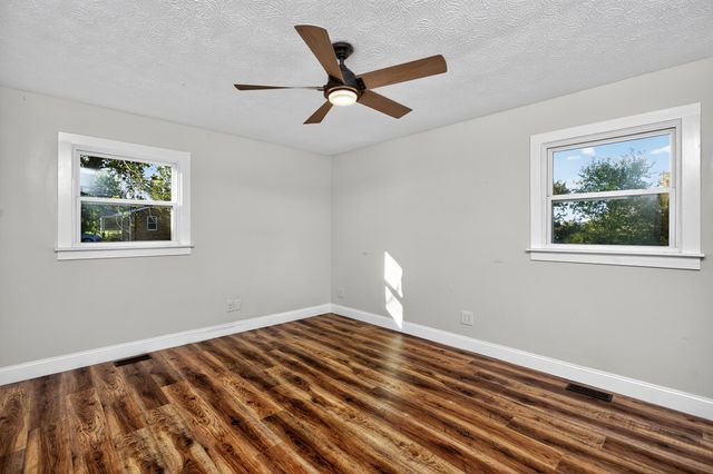 445 Ashley Camp Road, Harrodsburg, KY 40330