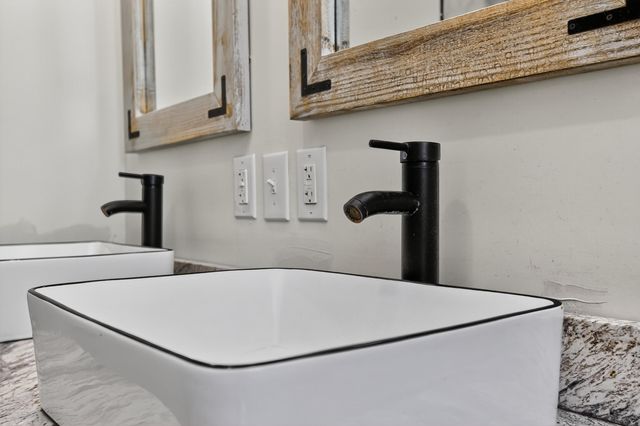 445 Ashley Camp Road, Harrodsburg, KY 40330