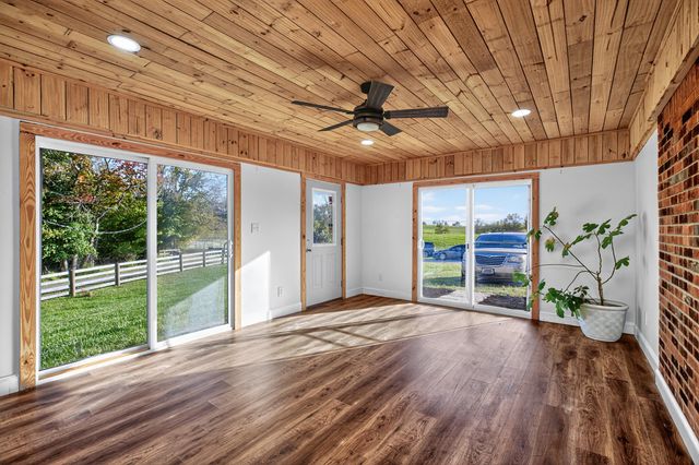 445 Ashley Camp Road, Harrodsburg, KY 40330