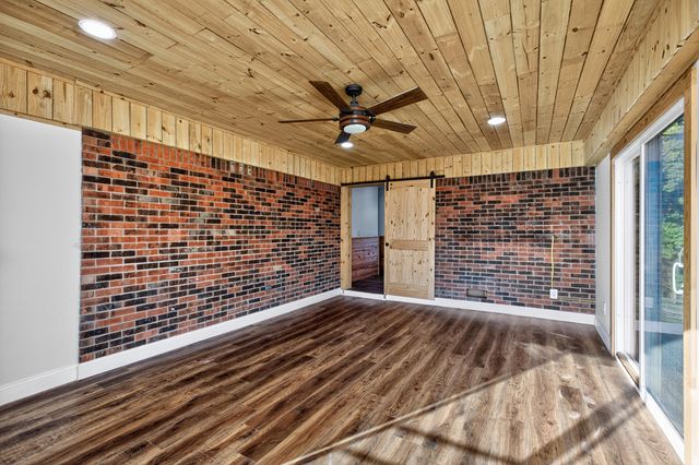 445 Ashley Camp Road, Harrodsburg, KY 40330