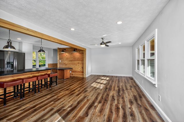 445 Ashley Camp Road, Harrodsburg, KY 40330