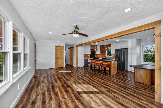 445 Ashley Camp Road, Harrodsburg, KY 40330