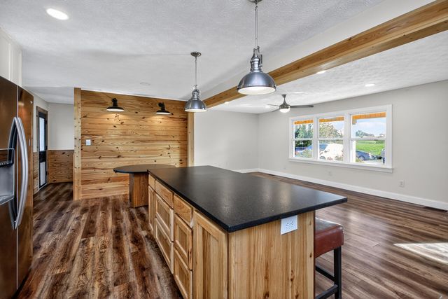 445 Ashley Camp Road, Harrodsburg, KY 40330