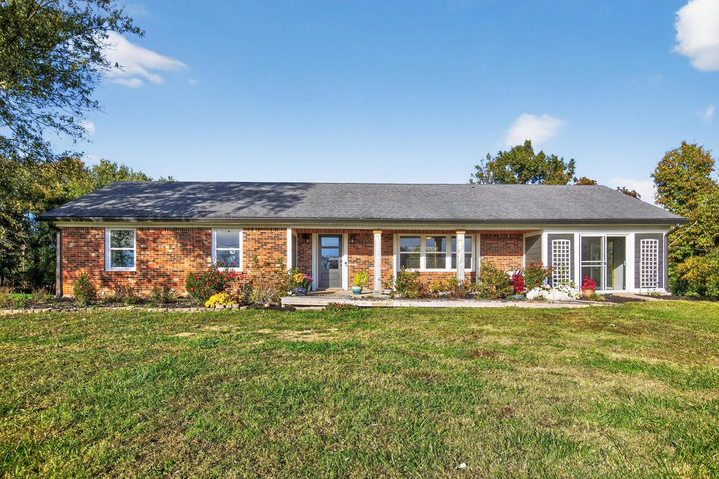 445 Ashley Camp Road, Harrodsburg, KY 40330
