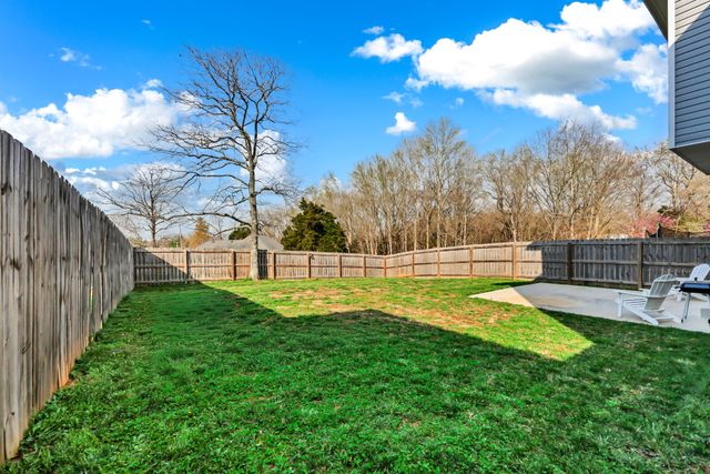 2517 Ashland City Rd, Clarksville, TN 37043