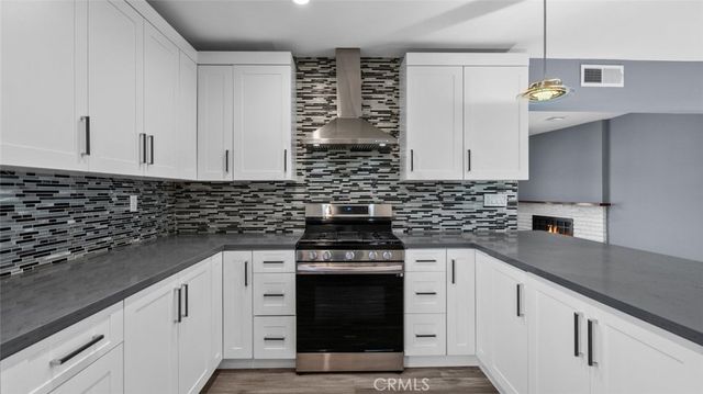 9540 Debra Avenue, North Hills, CA 91343