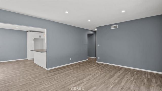 9540 Debra Avenue, North Hills, CA 91343