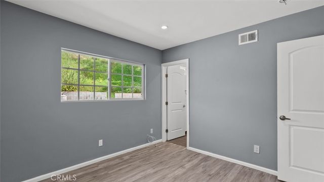 9540 Debra Avenue, North Hills, CA 91343