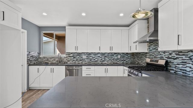 9540 Debra Avenue, North Hills, CA 91343