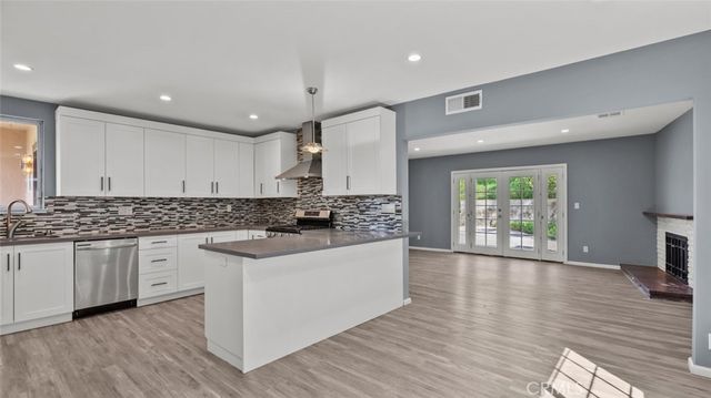 9540 Debra Avenue, North Hills, CA 91343