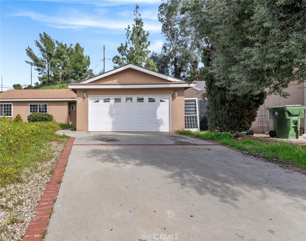 9540 Debra Avenue, North Hills, CA 91343