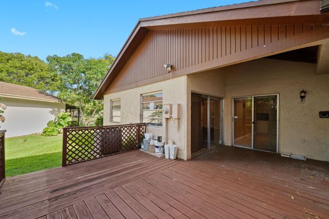 2229 Nova Village Drive, Davie, FL 33317