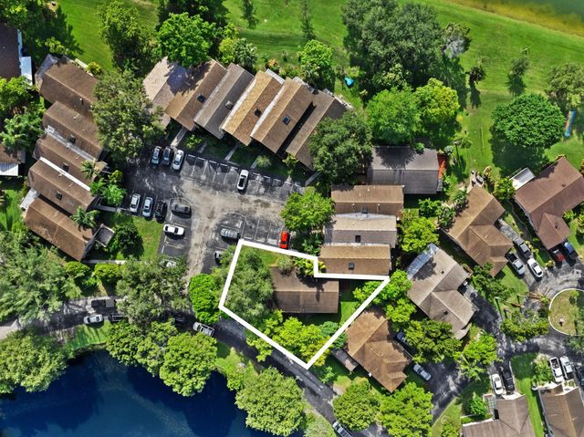 2229 Nova Village Drive, Davie, FL 33317