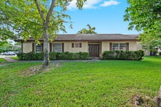 2229 Nova Village Drive, Davie, FL 33317