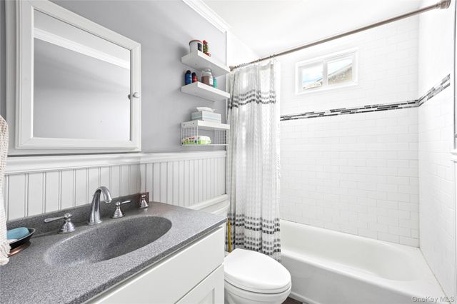 432 Bohemia Parkway, Sayville, NY 11782