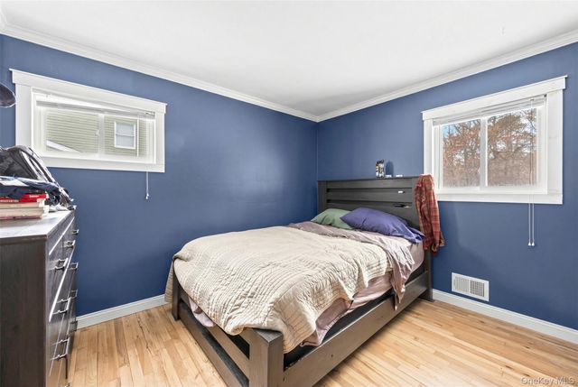 432 Bohemia Parkway, Sayville, NY 11782