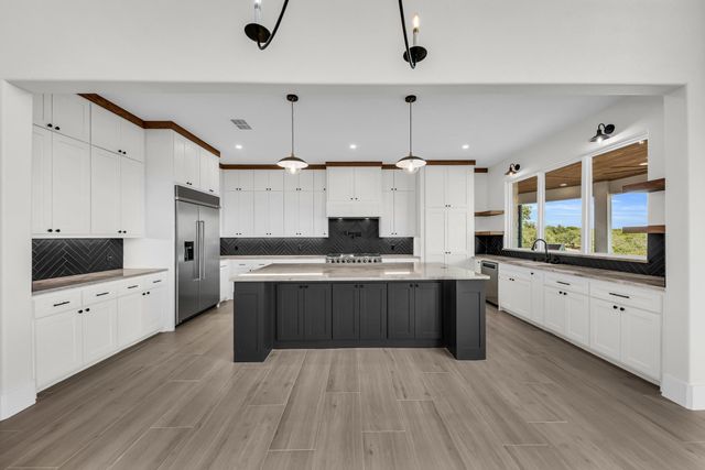 101 Silver Way, Horseshoe Bay, TX 78657