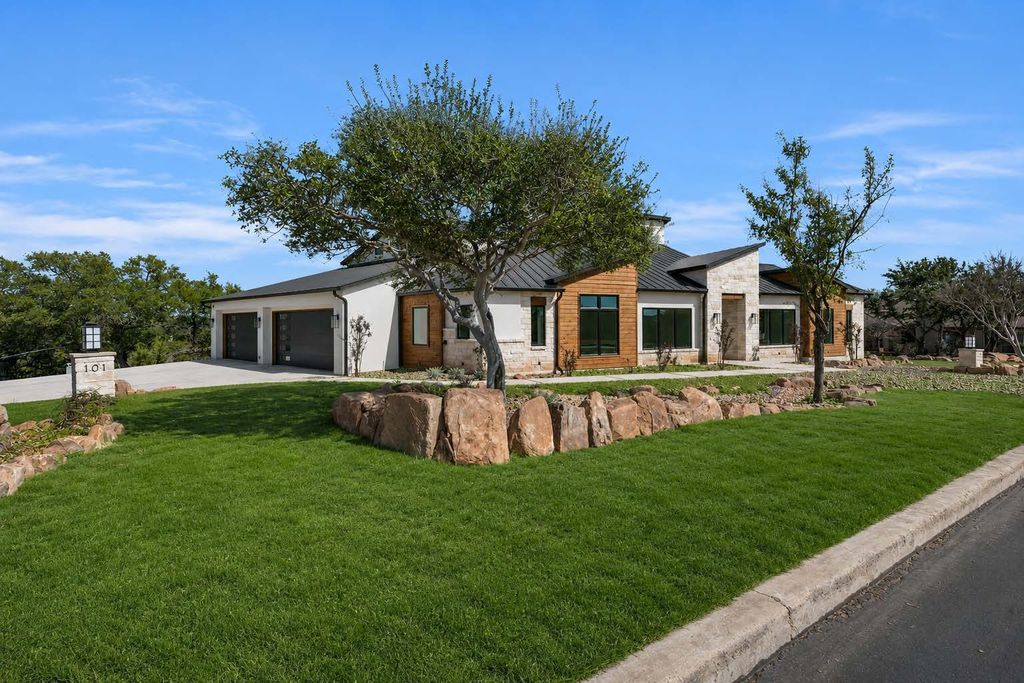 101 Silver Way, Horseshoe Bay, TX 78657