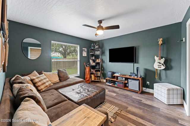 154 Nemo Circle NE, Palm Bay, FL 32907