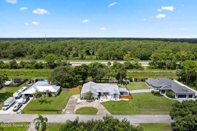 154 Nemo Circle NE, Palm Bay, FL 32907