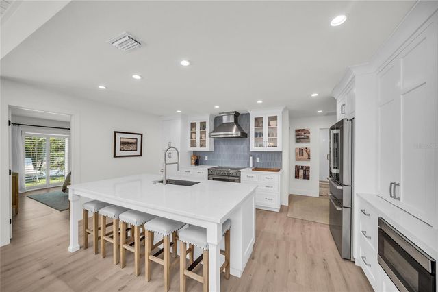 501 68TH STREET, Holmes Beach, FL 34217