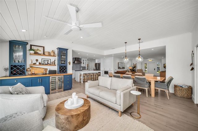 501 68TH STREET, Holmes Beach, FL 34217