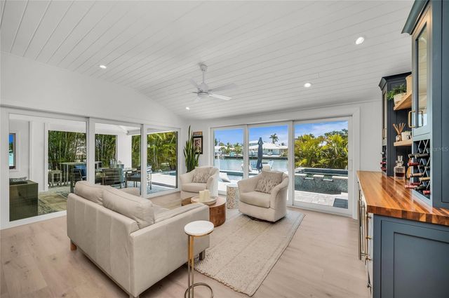 501 68TH STREET, Holmes Beach, FL 34217