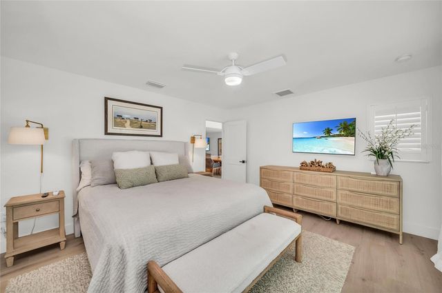 501 68TH STREET, Holmes Beach, FL 34217
