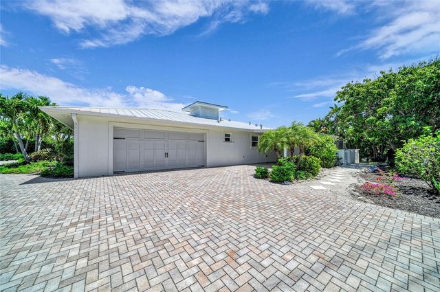 501 68TH STREET, Holmes Beach, FL 34217