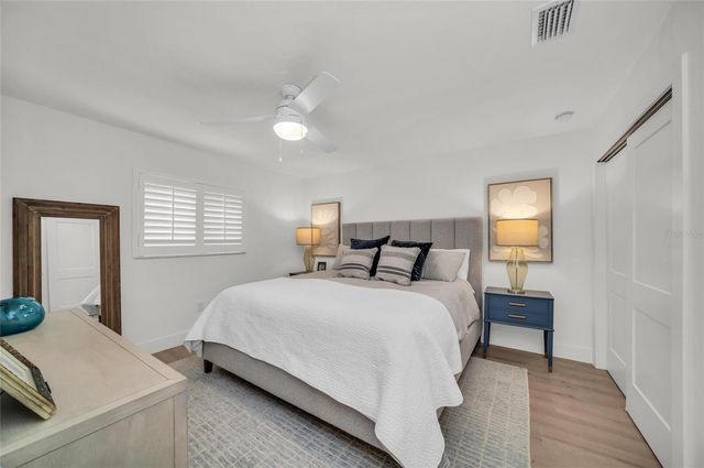 501 68TH STREET, Holmes Beach, FL 34217