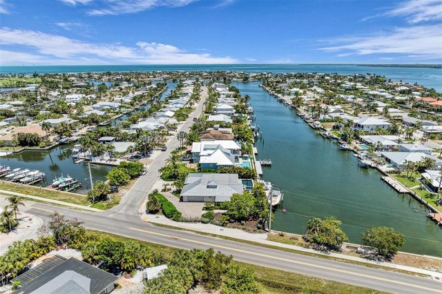 501 68TH STREET, Holmes Beach, FL 34217