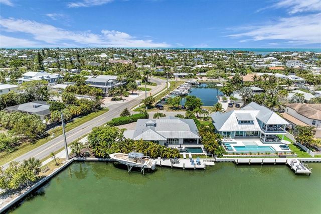 501 68TH STREET, Holmes Beach, FL 34217
