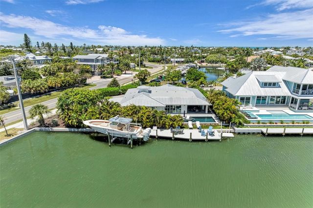 501 68TH STREET, Holmes Beach, FL 34217