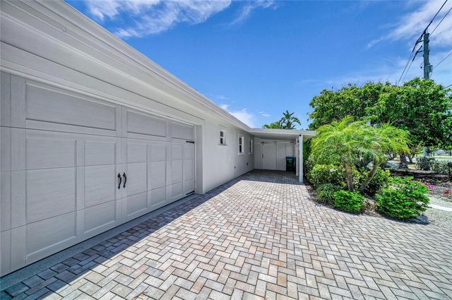 501 68TH STREET, Holmes Beach, FL 34217