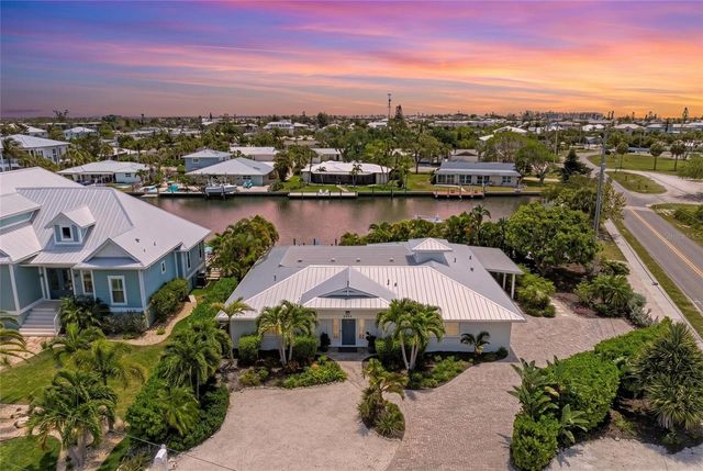 501 68TH STREET, Holmes Beach, FL 34217