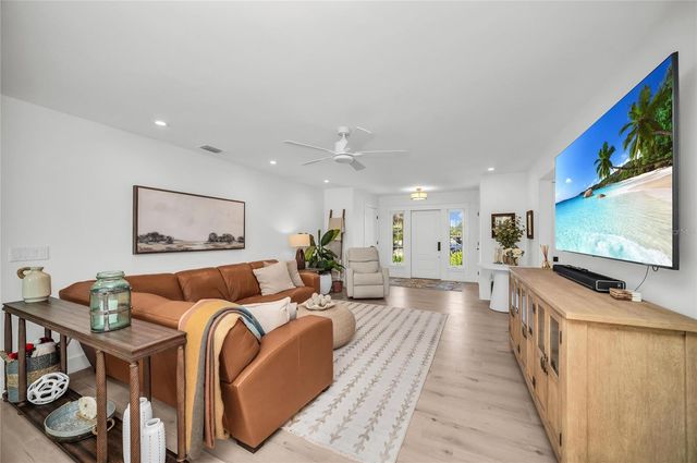 501 68TH STREET, Holmes Beach, FL 34217
