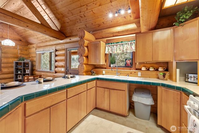 1422 Grauel Ramapo Road, Port Angeles, WA 98363