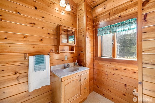 1422 Grauel Ramapo Road, Port Angeles, WA 98363